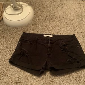 black shorts comfy with a t shirt